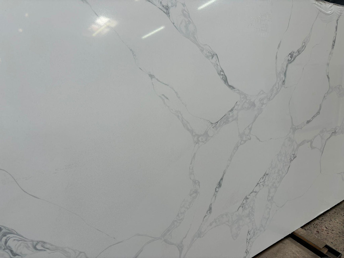 2cm, Bathroom, Full Slab, Glossy, Light Veins, Quartz, quartz-slabs, Sink, thickness-2cm, vanity, Veins, white, White Quartz, White Veins Quartz Full Slab