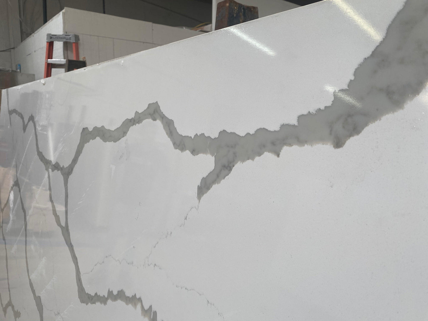 2cm, beige, Beige Quartz, brown, Brown Veins, cream, Full Slab, Glossy, gold, gray, Grey Veins, Light Veins, Outlet Material, Quartz, quartz-slabs, Rare Find, thickness-2cm, Veins, white, White Quartz Quartz Full Slab