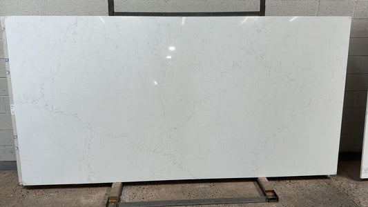 2cm, Full Slab, Glossy, gray, Gray Veins, Grey, Grey Veins, Light Veins, Outlet Material, Quartz, quartz-slabs, Single, Single Slab, thickness-2cm, Veins, white, White Quartz