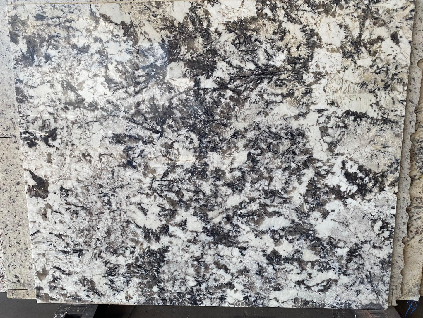 2cm, beige, black, bronze, brown, Glossy, gold, Granite, Rare Find, Remnant, remnants, Single, thickness-2cm