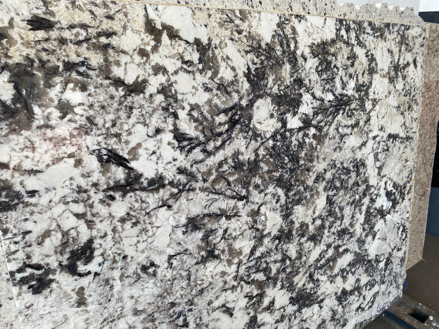 2cm, beige, black, bronze, brown, Glossy, gold, Granite, Rare Find, Remnant, remnants, Single, thickness-2cm