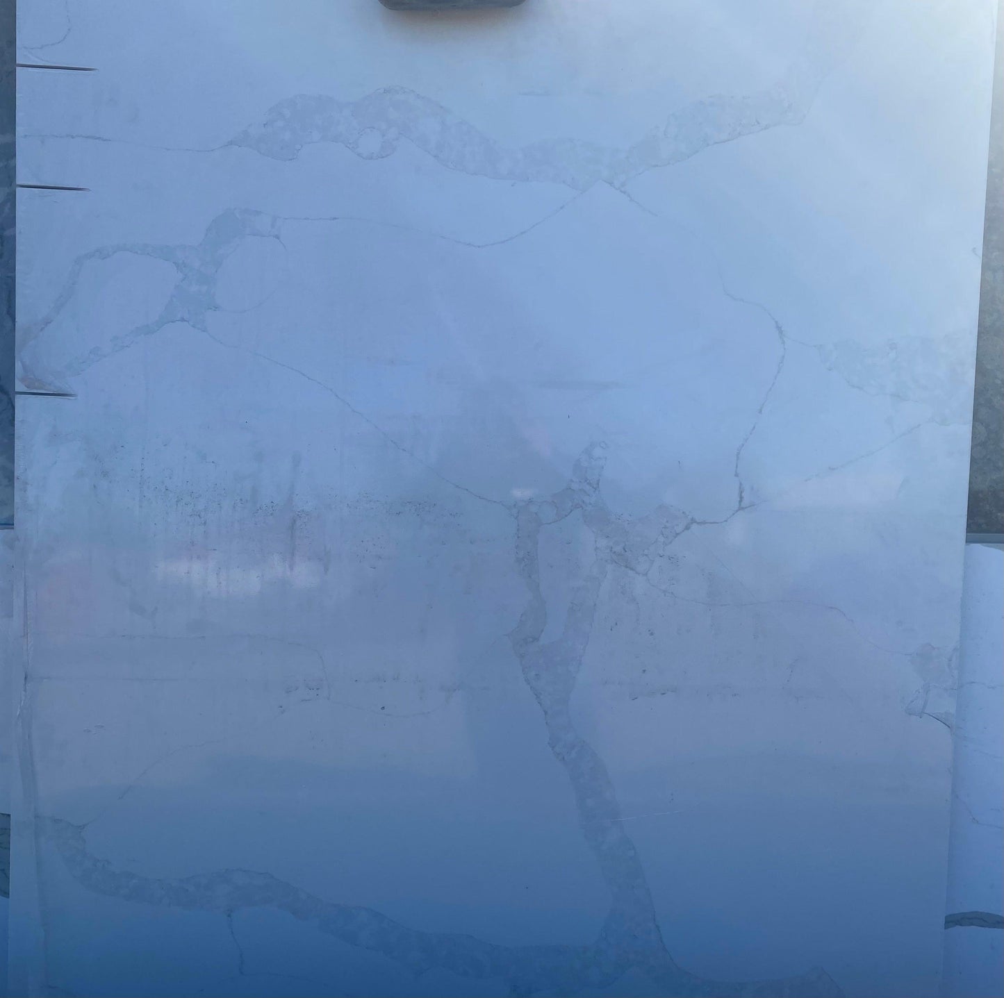 Glossy, gray, Gray Veins, Grey, Grey Veins, Light Veins, Outlet Material, Quartz, Quartz Remnant, quartz-slabs, Rare Find, Remnant, remnants, thickness-2cm, Veins, White Quartz