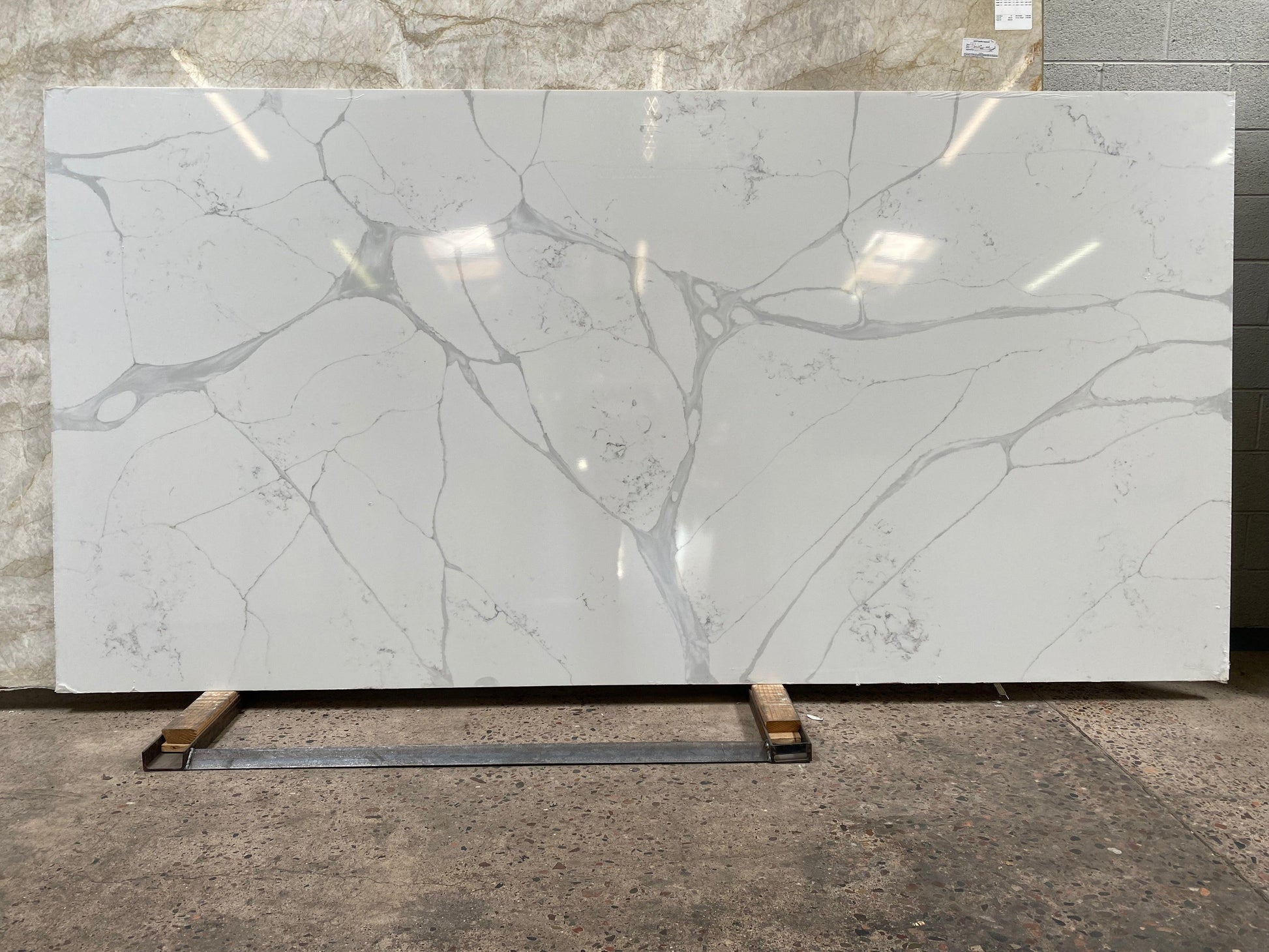 2cm, Full Slab, gray, Gray Veins, Quartz, quartz-slabs, thickness-2cm, Veins, white, White Quartz