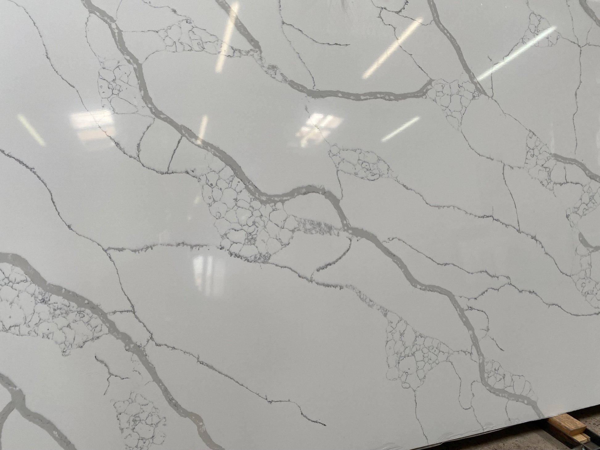 3cm, Full Slab, gray, Gray Veins, Grey, Grey Veins, hide, Quartz, quartz-slabs, Rare Find, Veins, white, White Quartz Quartz Full Slab