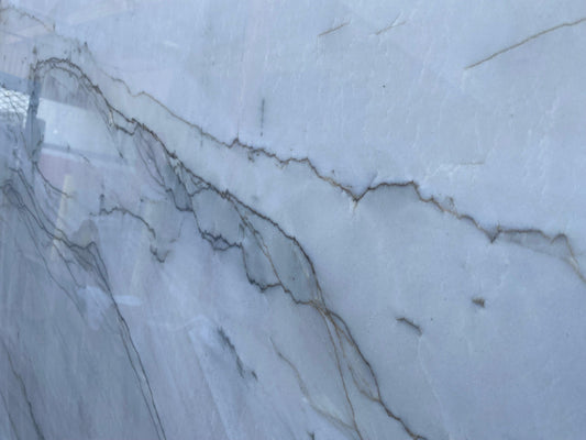 2cm, cream, Glossy, green, Grey, Light Veins, Outlet Material, Quartzide, Quartzside, Rare Find, Remnant, remnants, Single, thickness-2cm, Veins