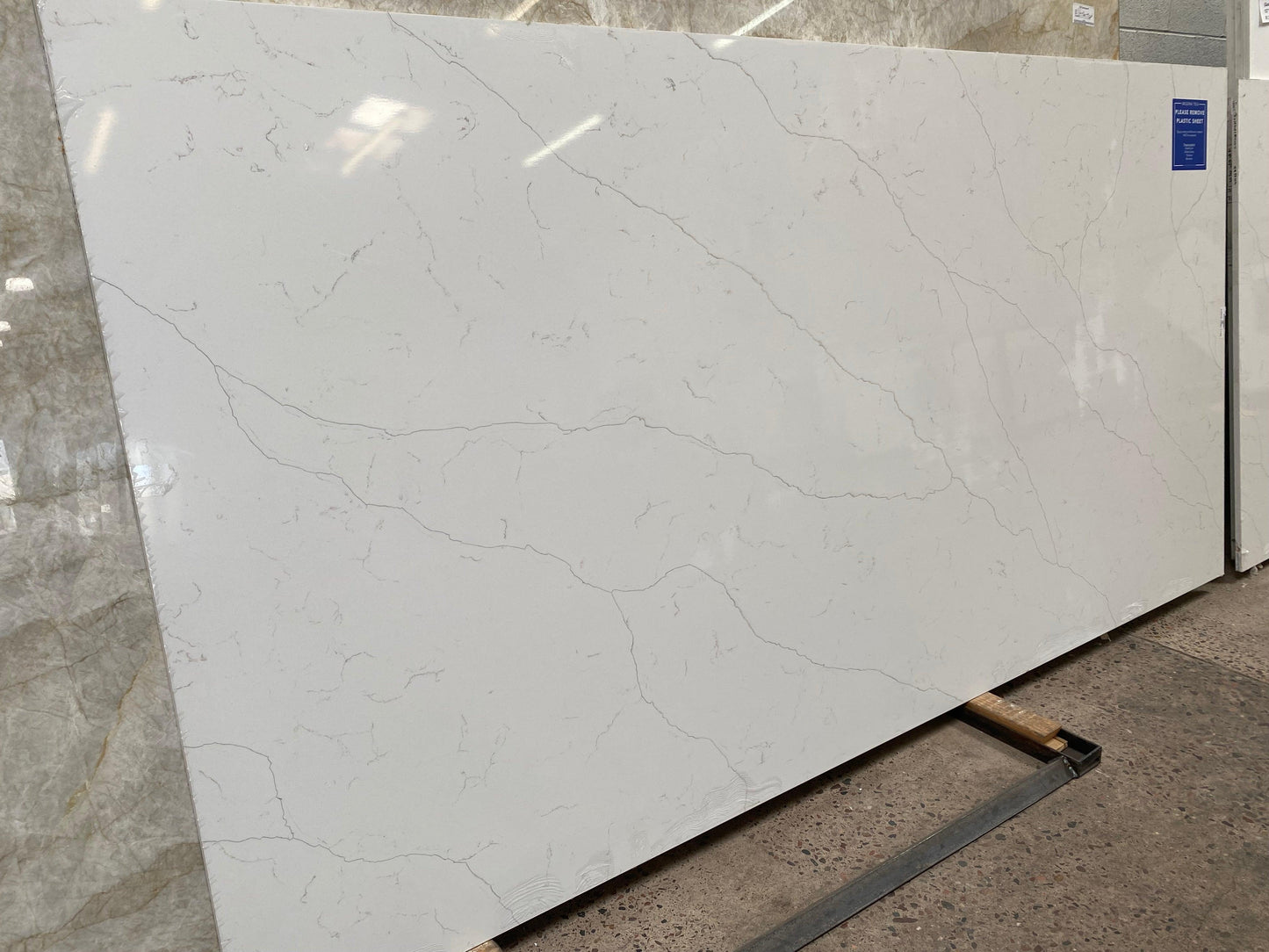 2cm, beige, brown, Full Slab, Quartz, quartz-slabs, Rare Find, Veins, white, White Quartz Quartz Full Slab