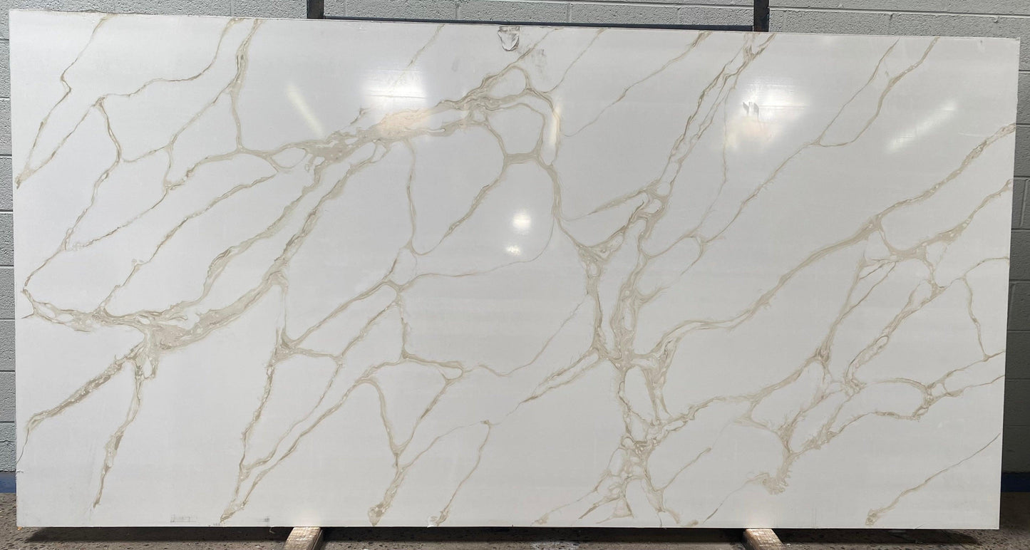 2cm, beige, Beige Quartz, bronze, cream, Full Slab, Glossy, gold, Quartz, quartz-slabs, Rare Find, thickness-2cm, Veins, white, White Quartz