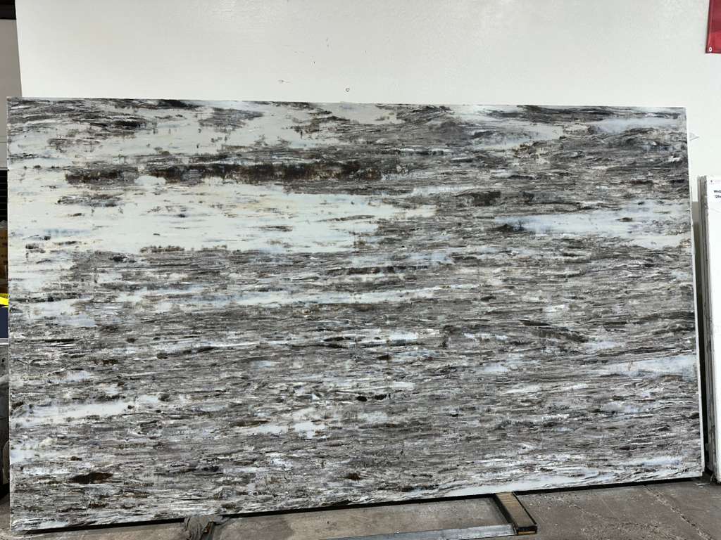 Argento Quartz: This Sophisticated Stone will take Arizona Kitchens by Storm