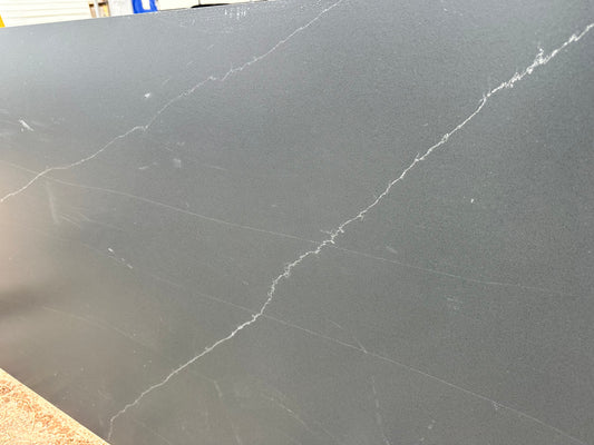 Grigio Elegante Honed 2cm 112x29