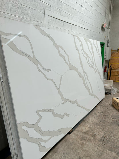 Venata Forte Super Jumbo Quartz Slab