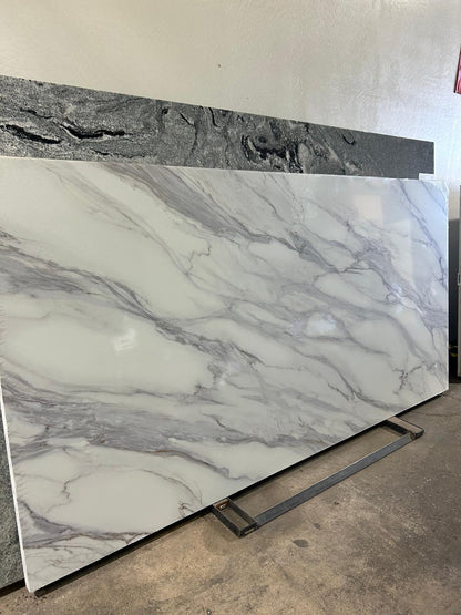 Calacatta Magno Luxury Quartz