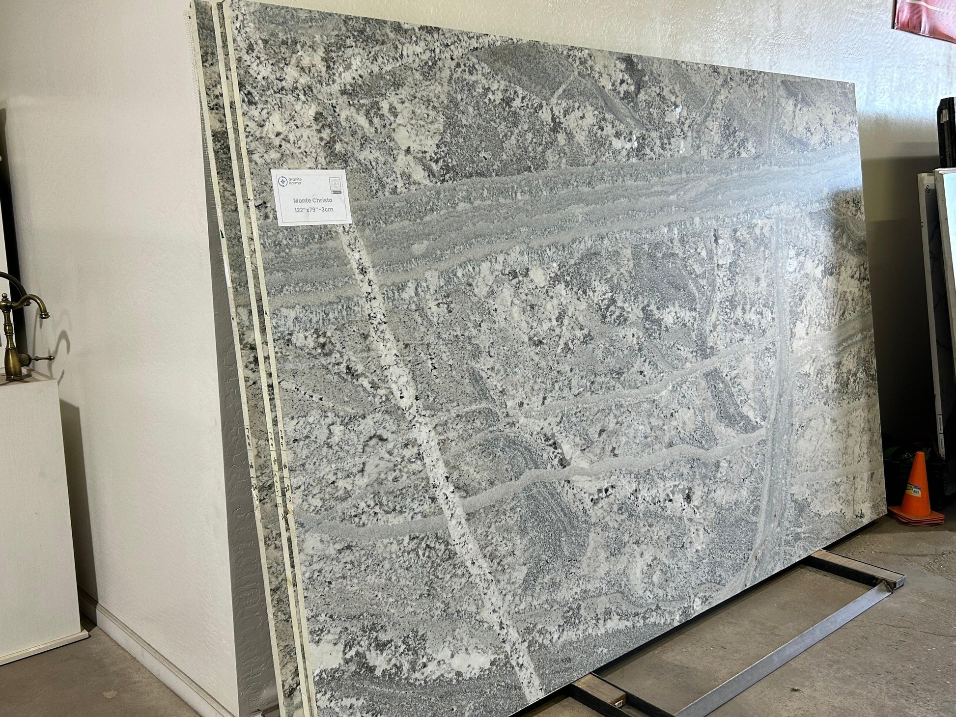 3cm, Bathroom, black, cabinets, Double, Flecks, Full Slab, Granite, granite-slabs, gray, Gray Veins, Grey, Grey Veins, Jumbo, Light Veins, Matte, Outlet Material, Pecks, Rare Find, Single, Sink, sinks, super jumbo, thickness-3cm, vanity, Veins, white, White Veins Quartz Full Slab