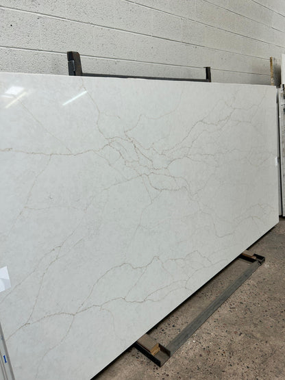 2cm, Bathroom, black, brown, Double, Full Slab, Glossy, gold, gold veins, gray, Gray Veins, Grey, Grey Veins, Marble, Outlet Material, Quartz, quartz-slabs, Rare Find, Single, Sink, sinks, thickness-2cm, vanity, Veins, white, White Quartz, White Veins Quartz Full Slab