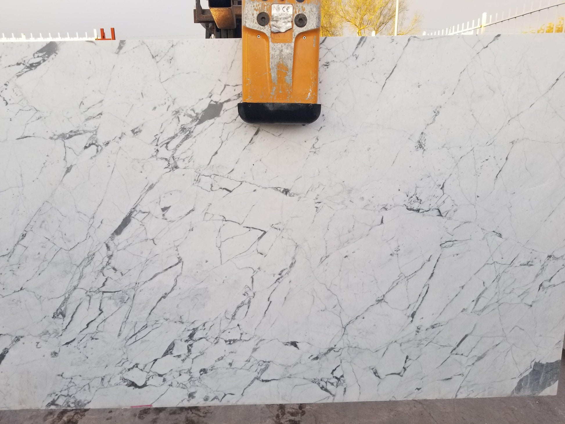 2cm, Grey Veins, Marble, marble-slabs, Rare Find, Remnant, remnants, Veins, white Marble Remnants