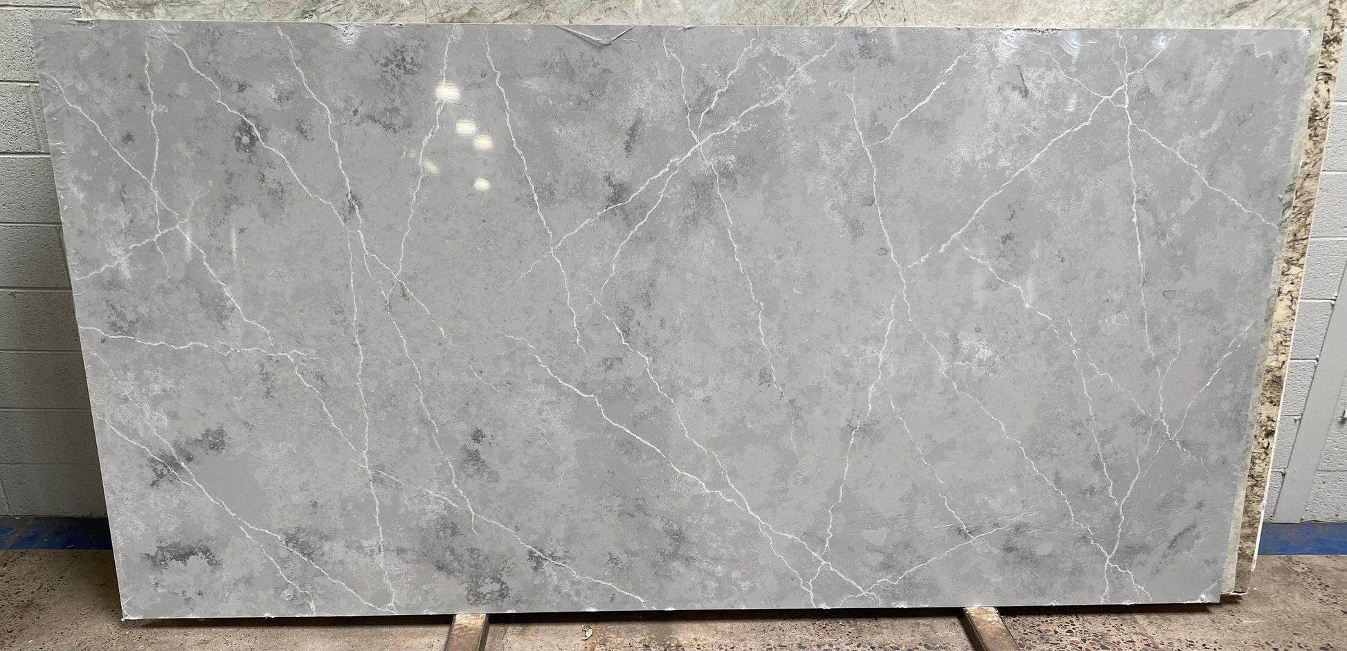 2cm, Full Slab, Glossy, gray, Grey, Outlet Material, Quartz, quartz-slabs, Rare Find, Single Slab, thickness-2cm, Veins, White Veins Quartz Full Slab