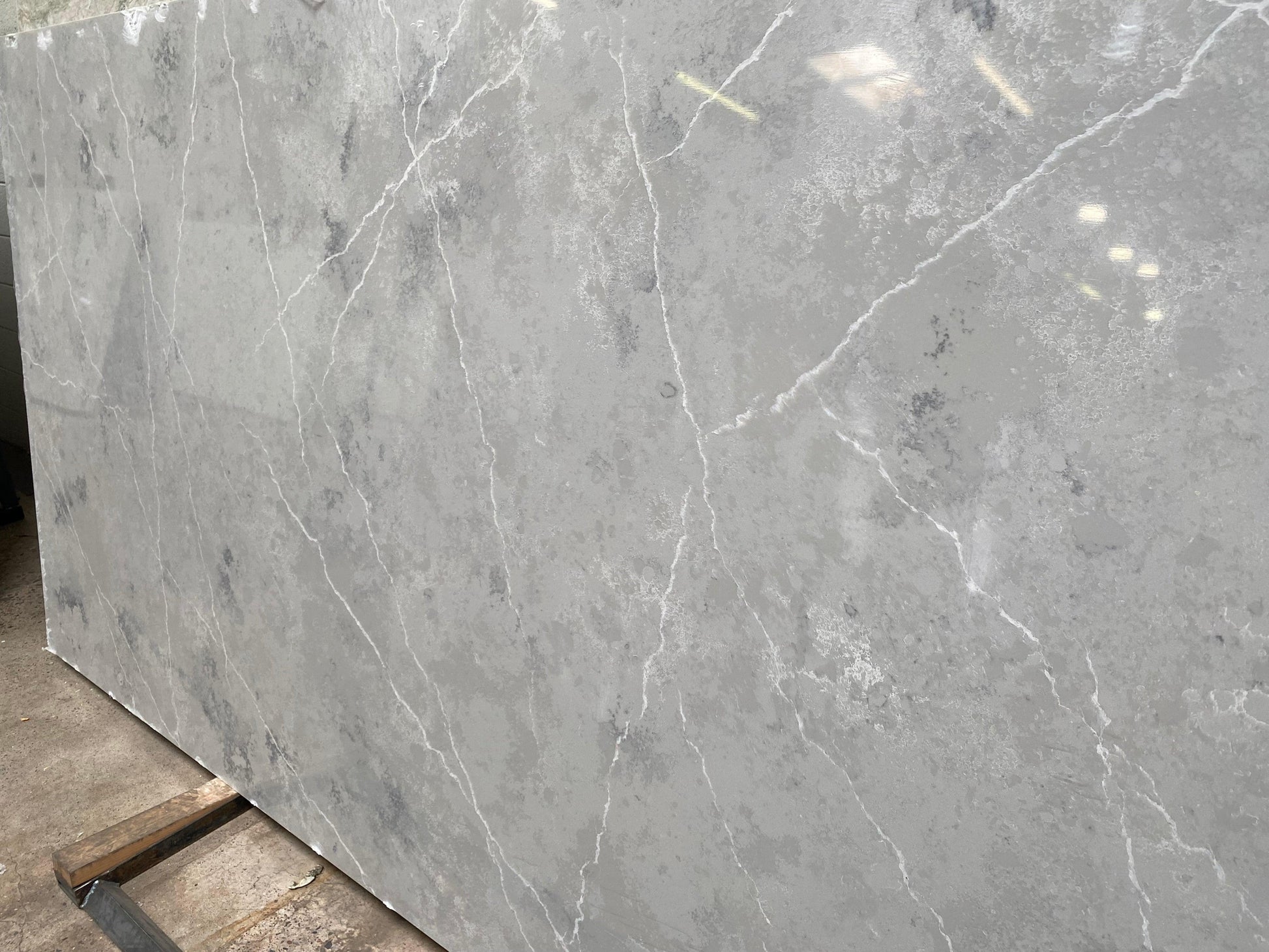 2cm, Full Slab, Glossy, gray, Grey, Outlet Material, Quartz, quartz-slabs, Rare Find, Single Slab, thickness-2cm, Veins, White Veins Quartz Full Slab