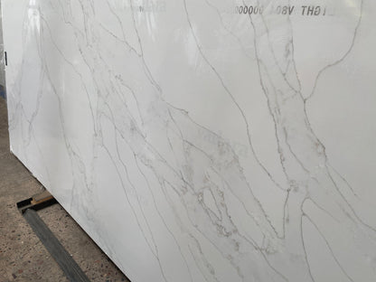 2cm, cream, Full Slab, Glossy, gray, Gray Veins, Grey Veins, hide, Ice Cream, Light Veins, Outlet Material, Quartz, quartz-slabs, Rare Find, thickness-2cm, Veins Quartz Full Slab